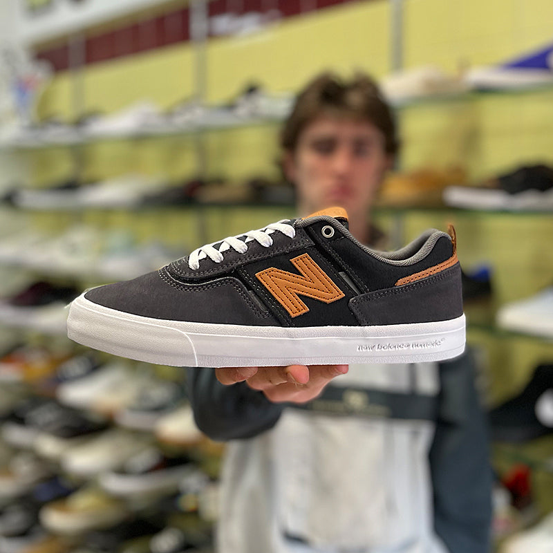 FALL NEW BALANCE