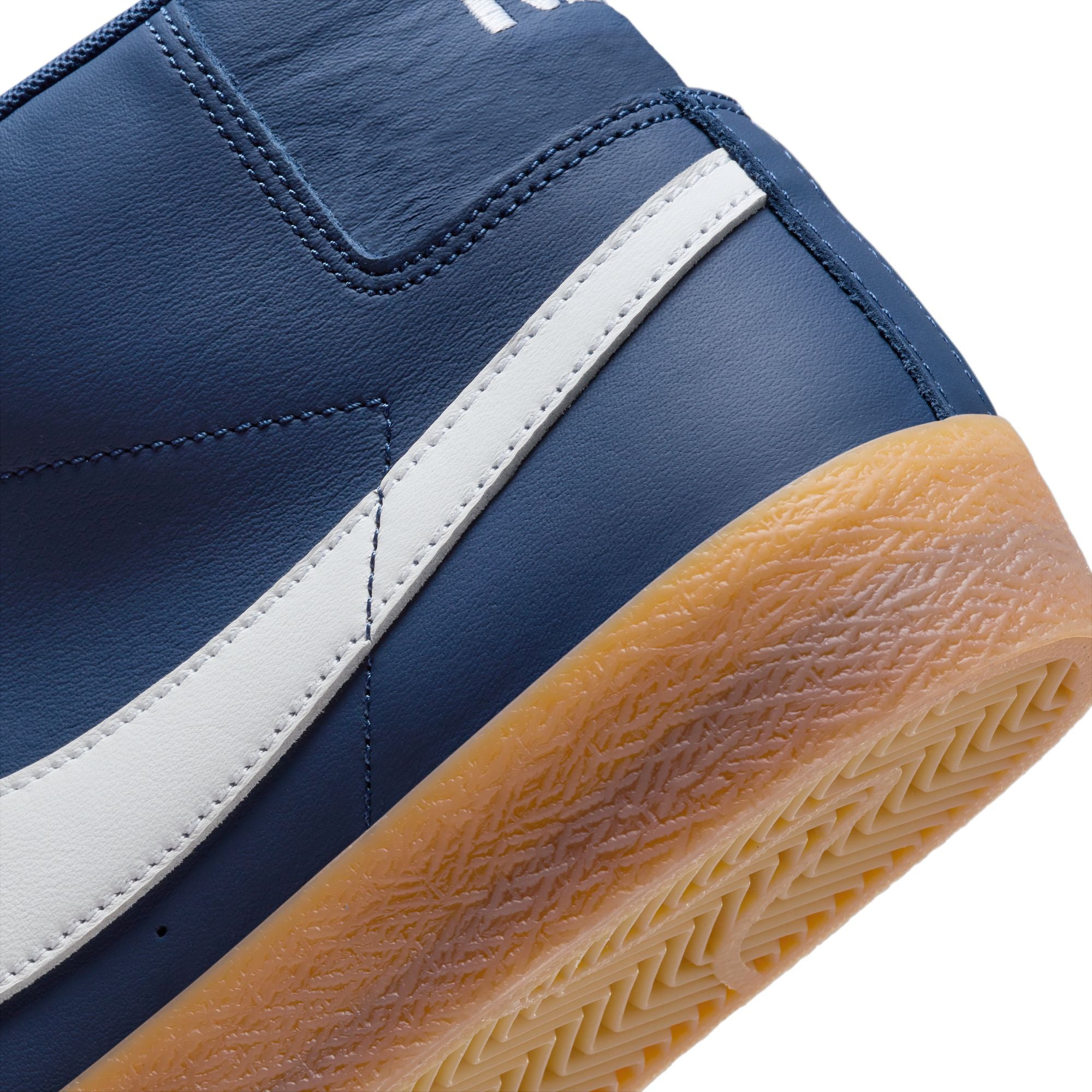 Nike SB ISO Zoom Blazer Mid Shoes - Navy/White-Gum-Light Brown