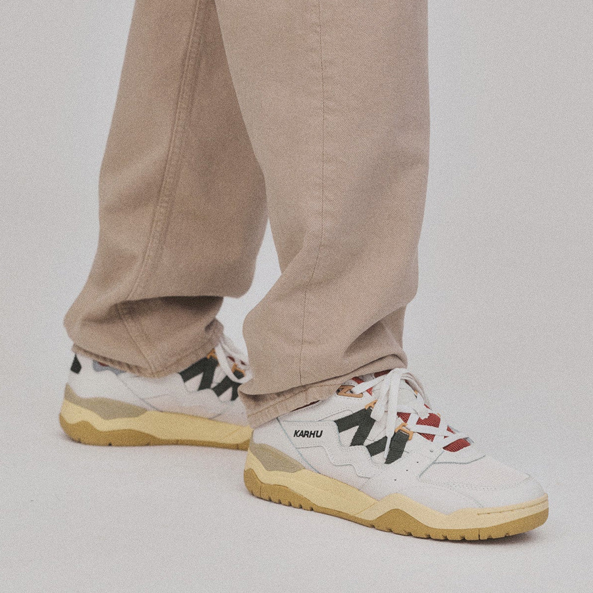 Karhu Fusion XT Shoes - Blanc De Blanc/Pineneedle