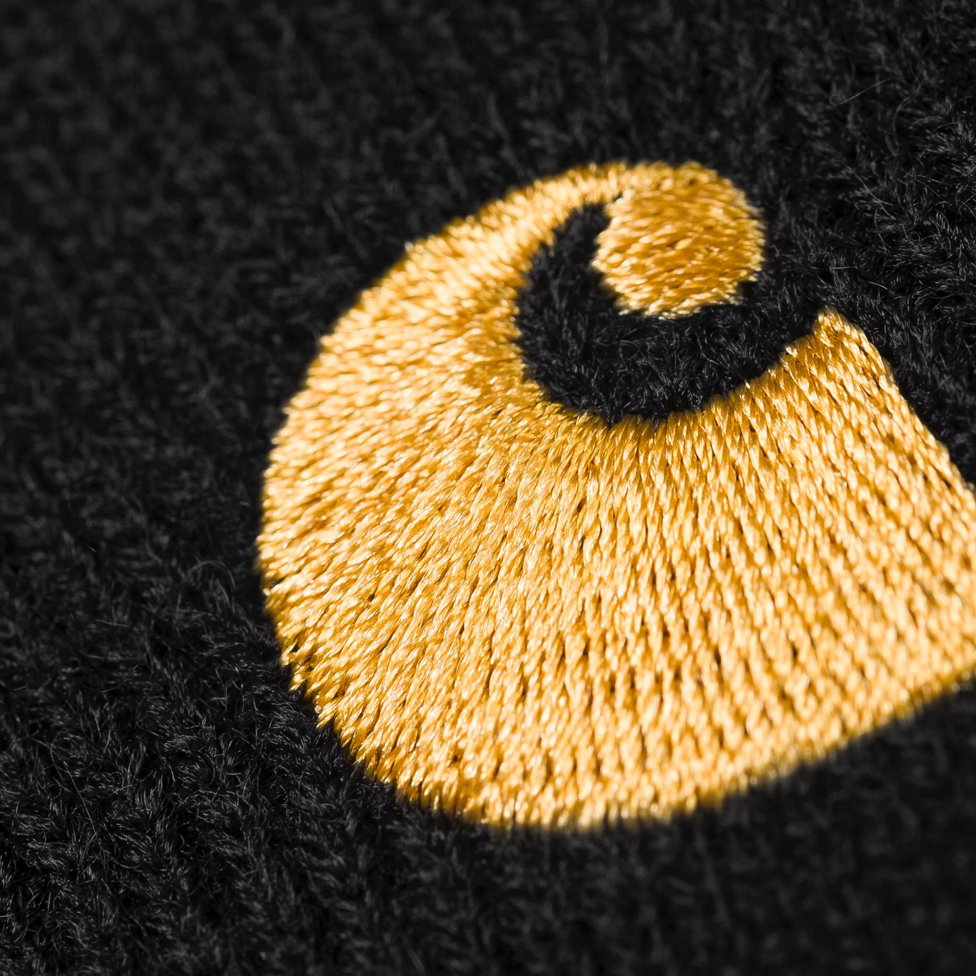 Carhartt WIP Chase Beanie - Black/Gold
