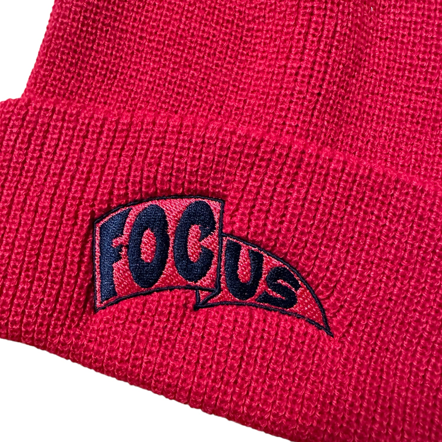 Focus Pendant Logo Beanie - Red