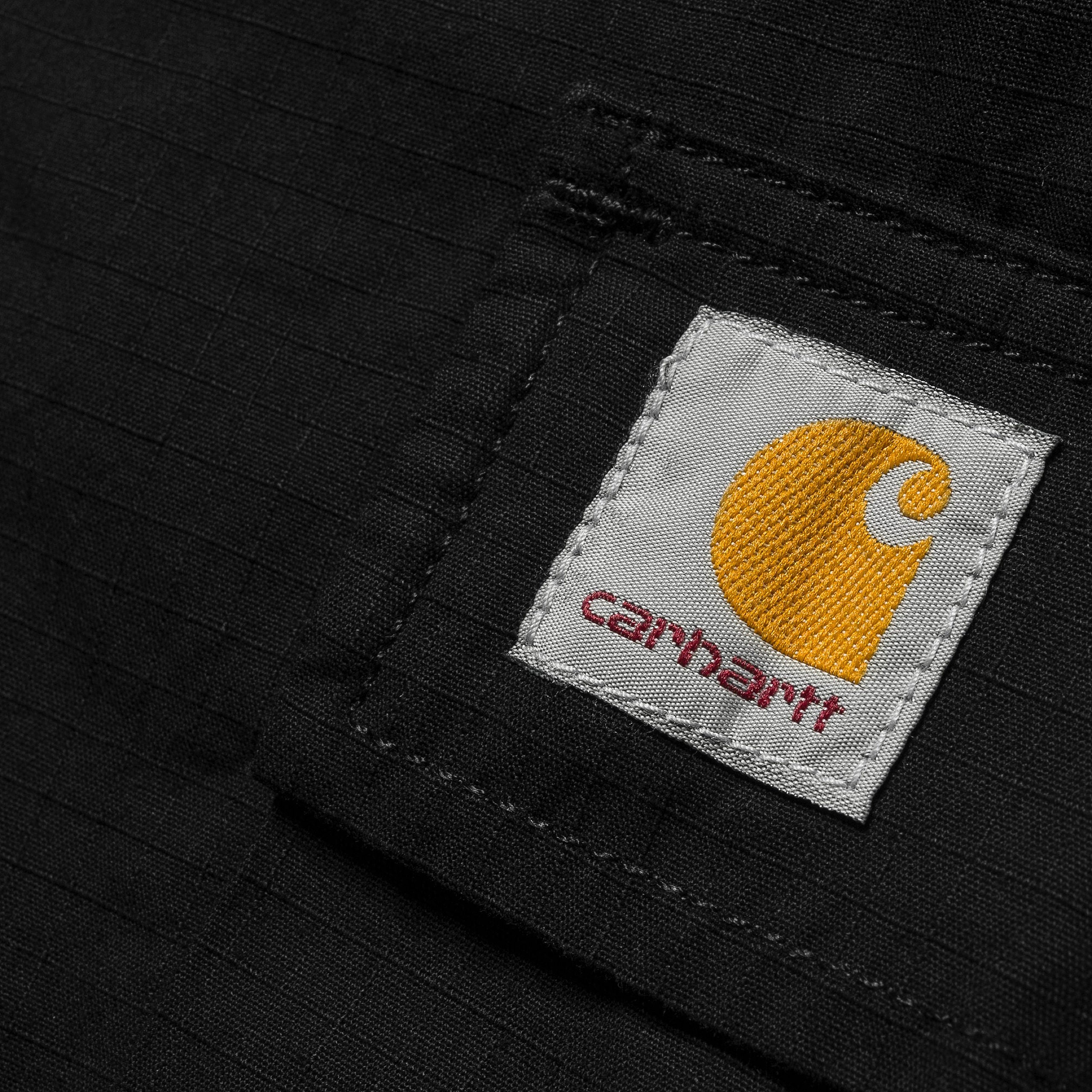Black rinsed Carhartt cargo shorts with woven logo on side pocket. Free UK shipping on orders over £50.