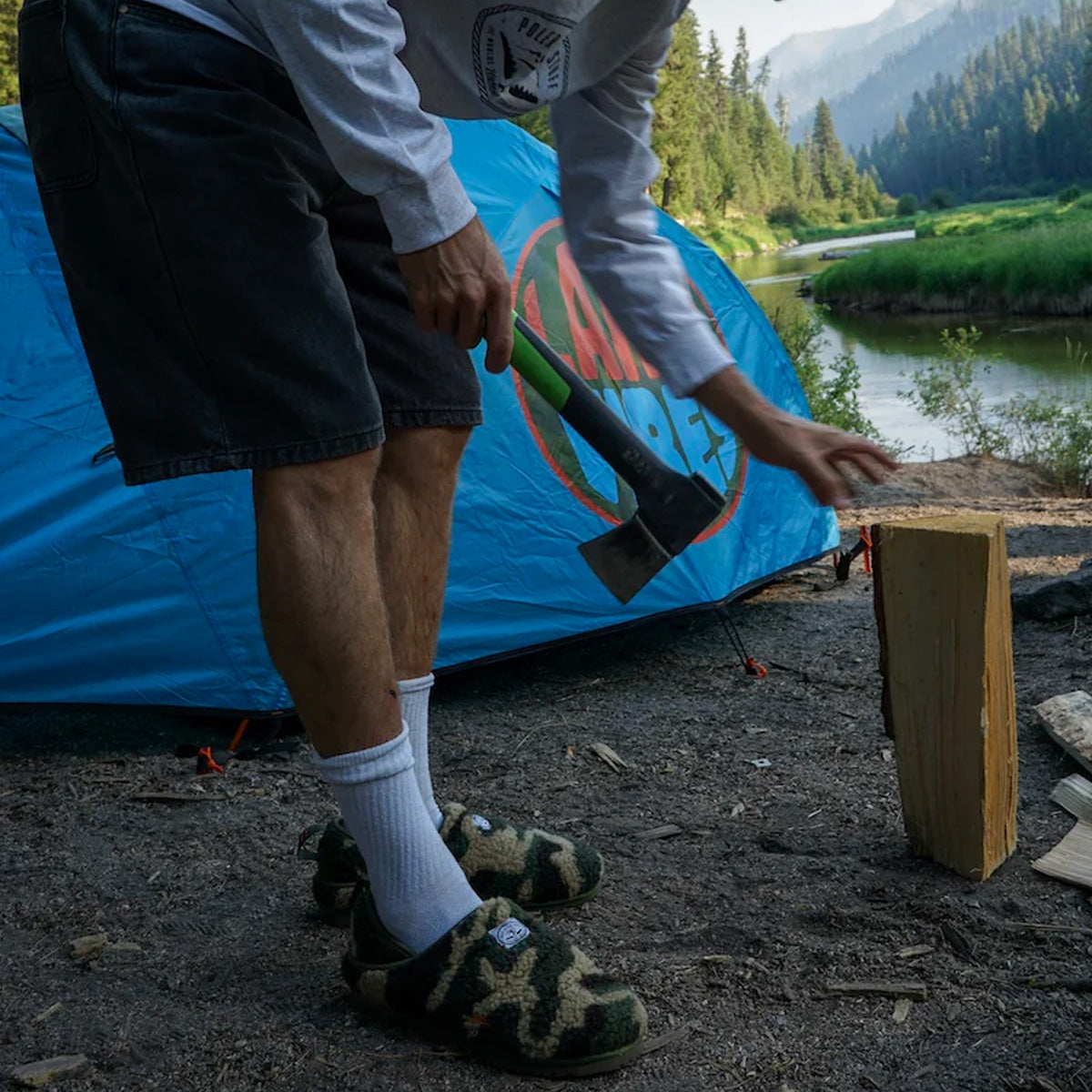 Lakai x Poler Owen Slippers - Furry Camo