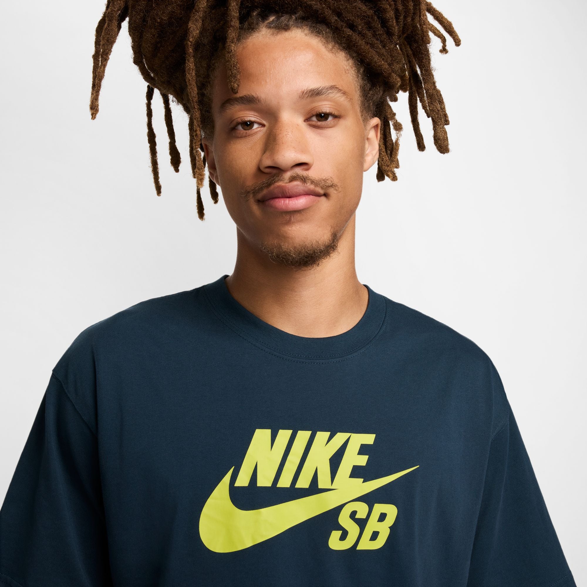 Nike SB Large Icon Logo T-shirt - Armory Navy/Yellow