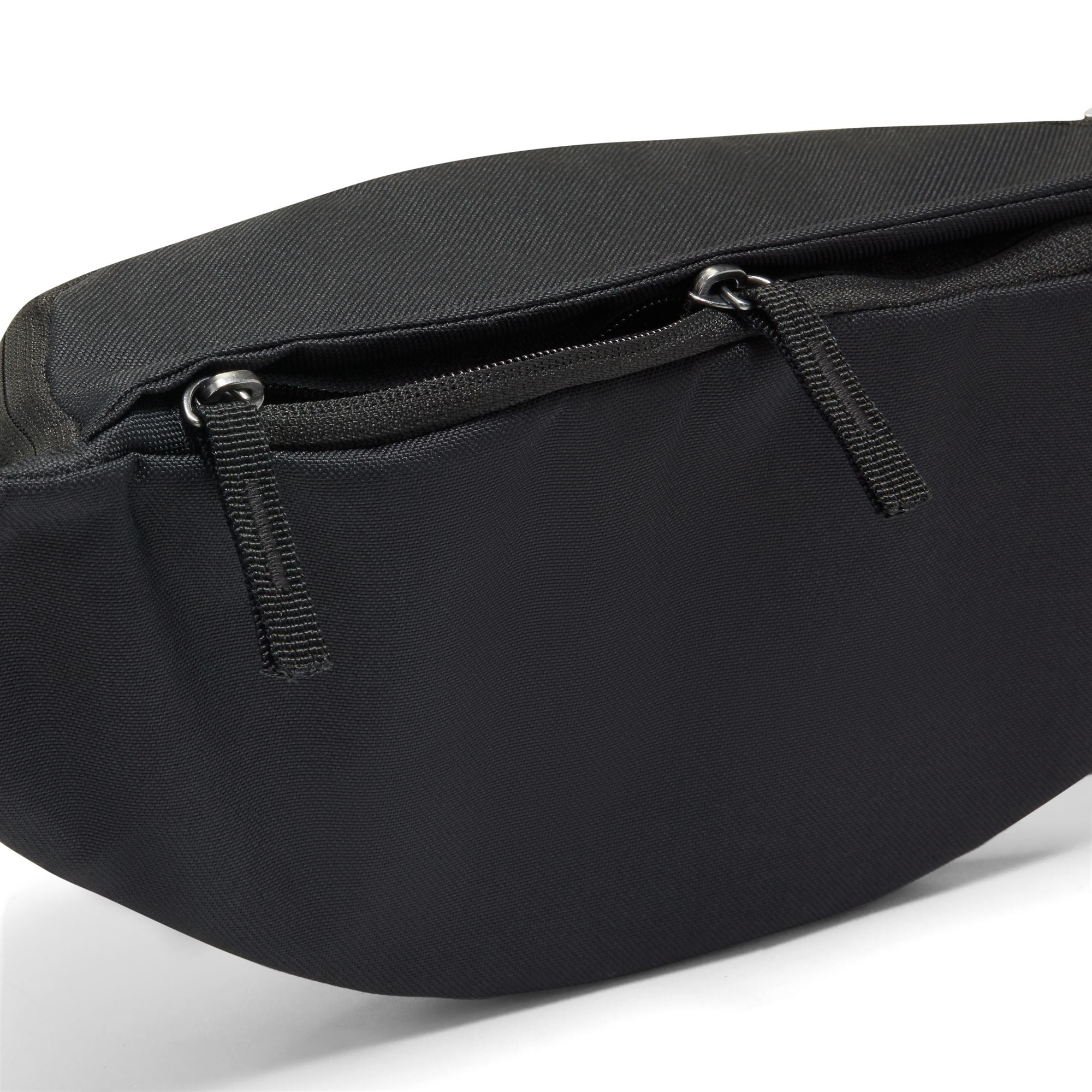 Black and white nike fanny pack best sale