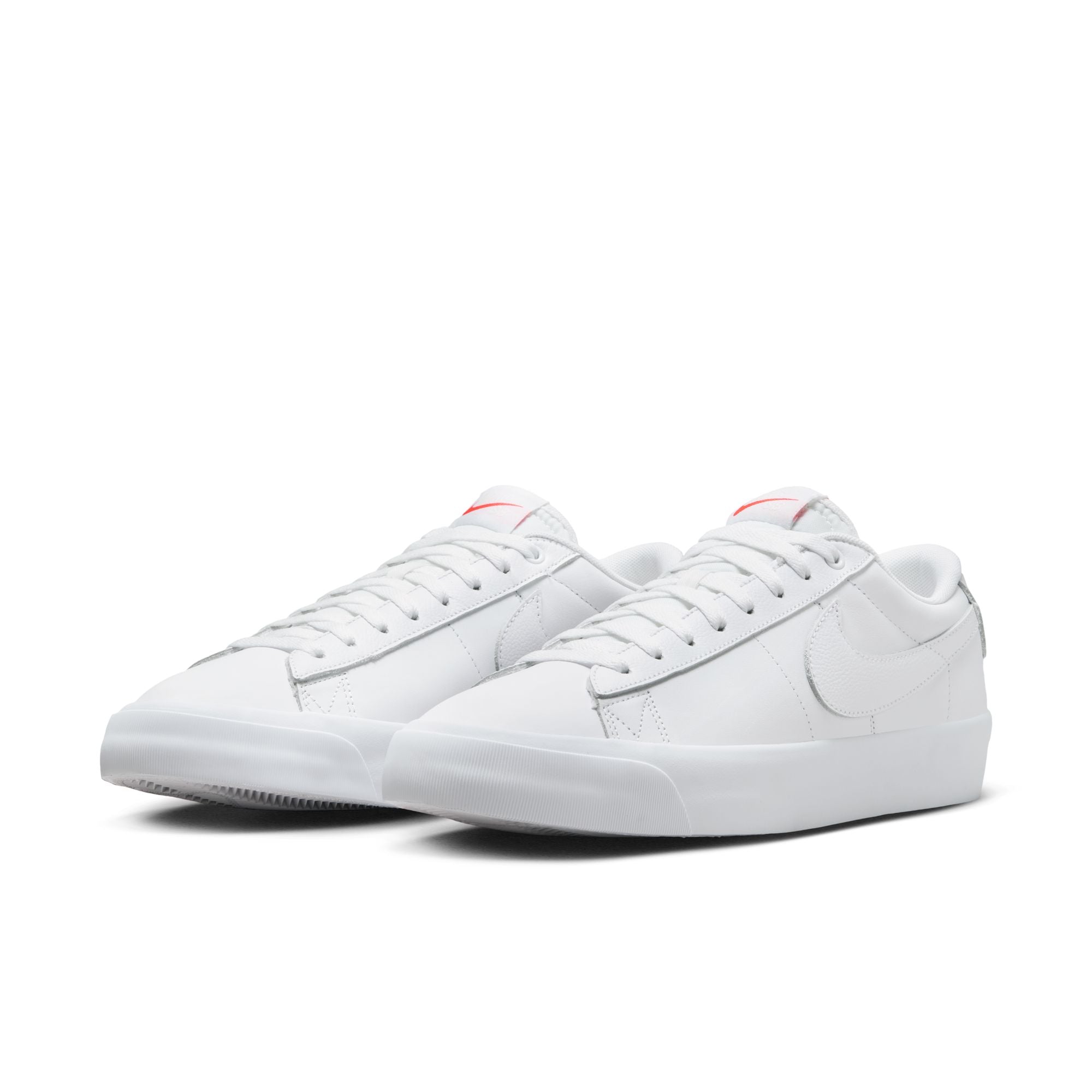 Nike SB ISO Zoom Blazer Low Pro GT Shoes - White/White-White