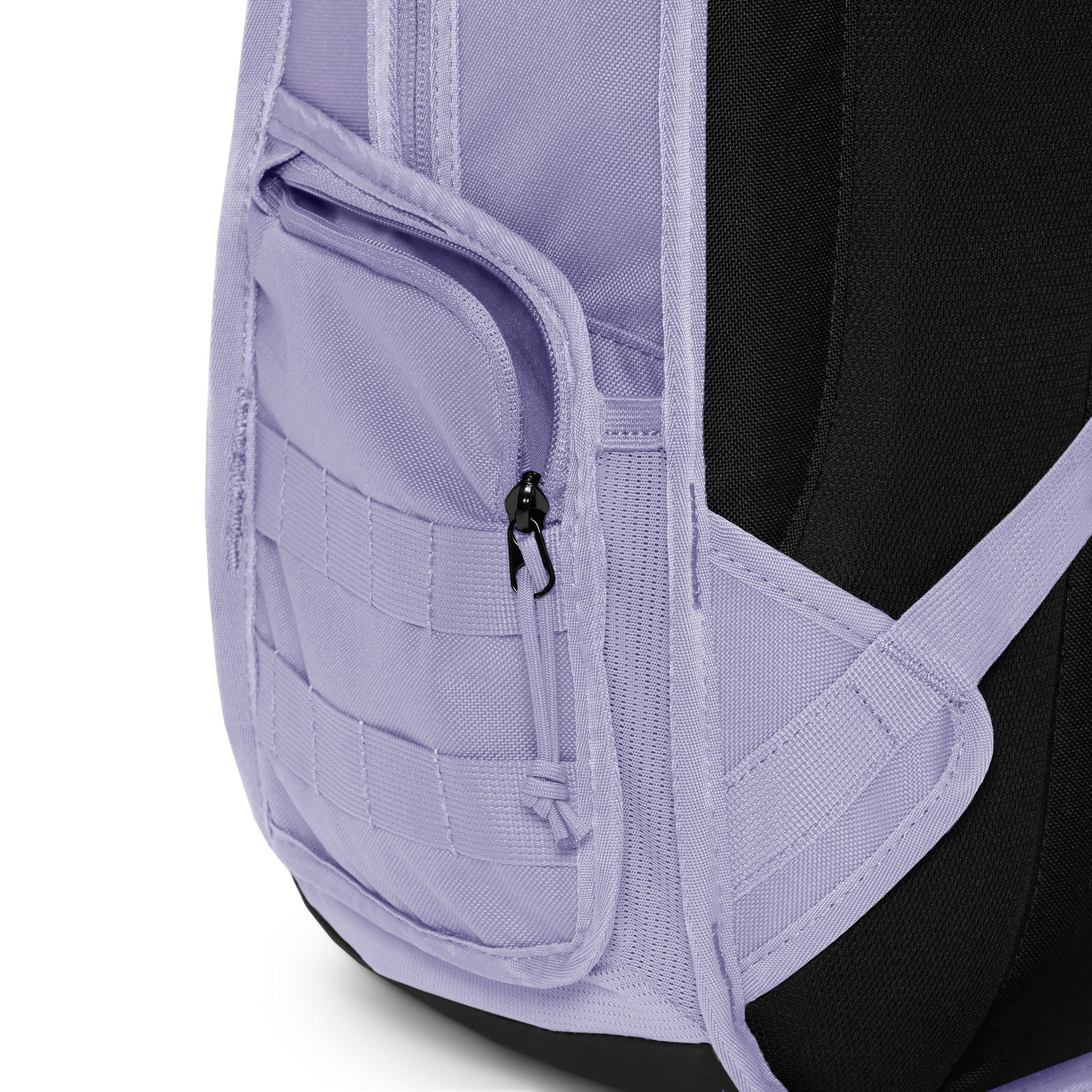 Purple nike sb backpack with adjustable Velcro skate straps and black nike sb logo on front. Free uk shipping over £50