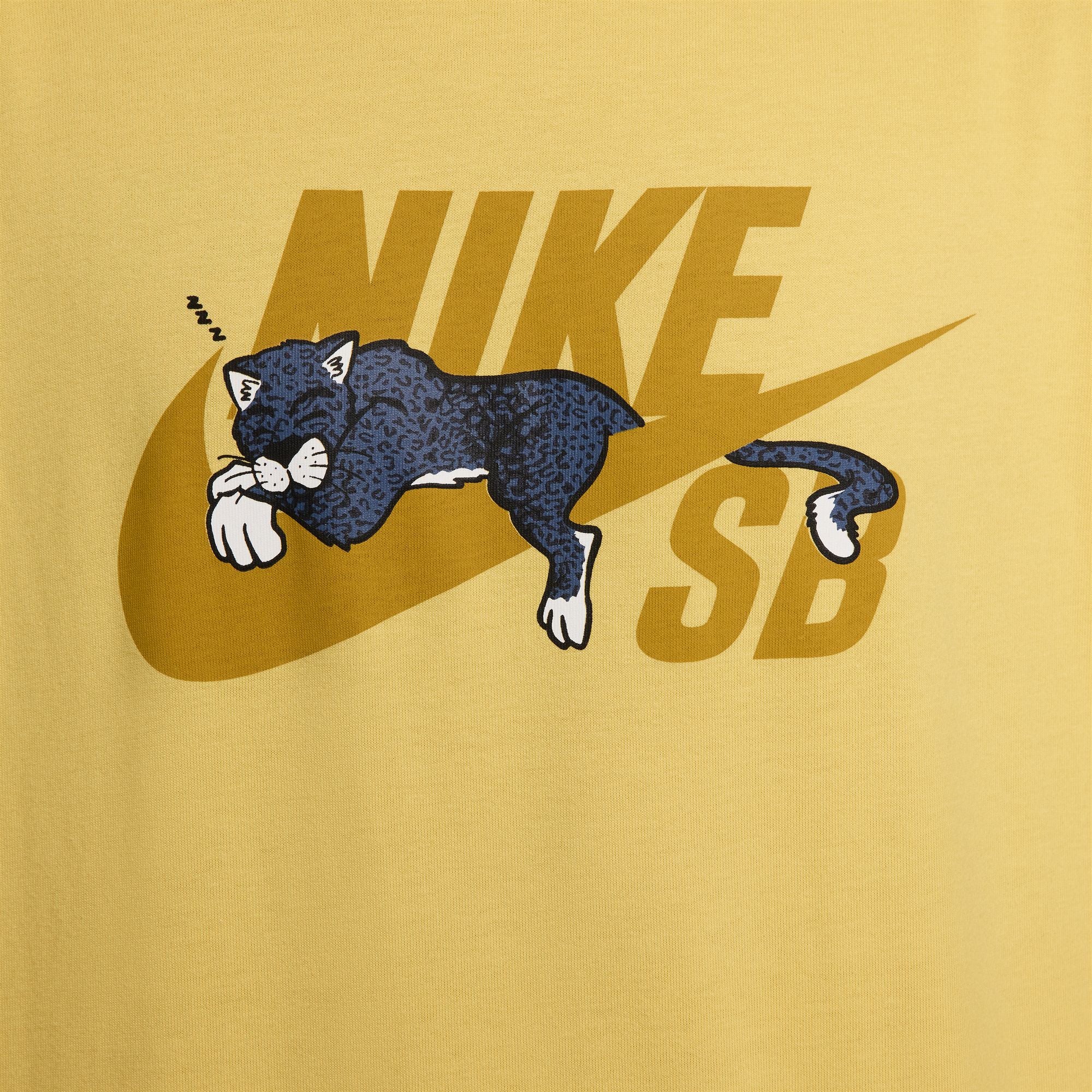 Yellow nike sb short sleeved T-shirt with nike sb swoosh logo and panther graphic on front. Free uk shipping over £50