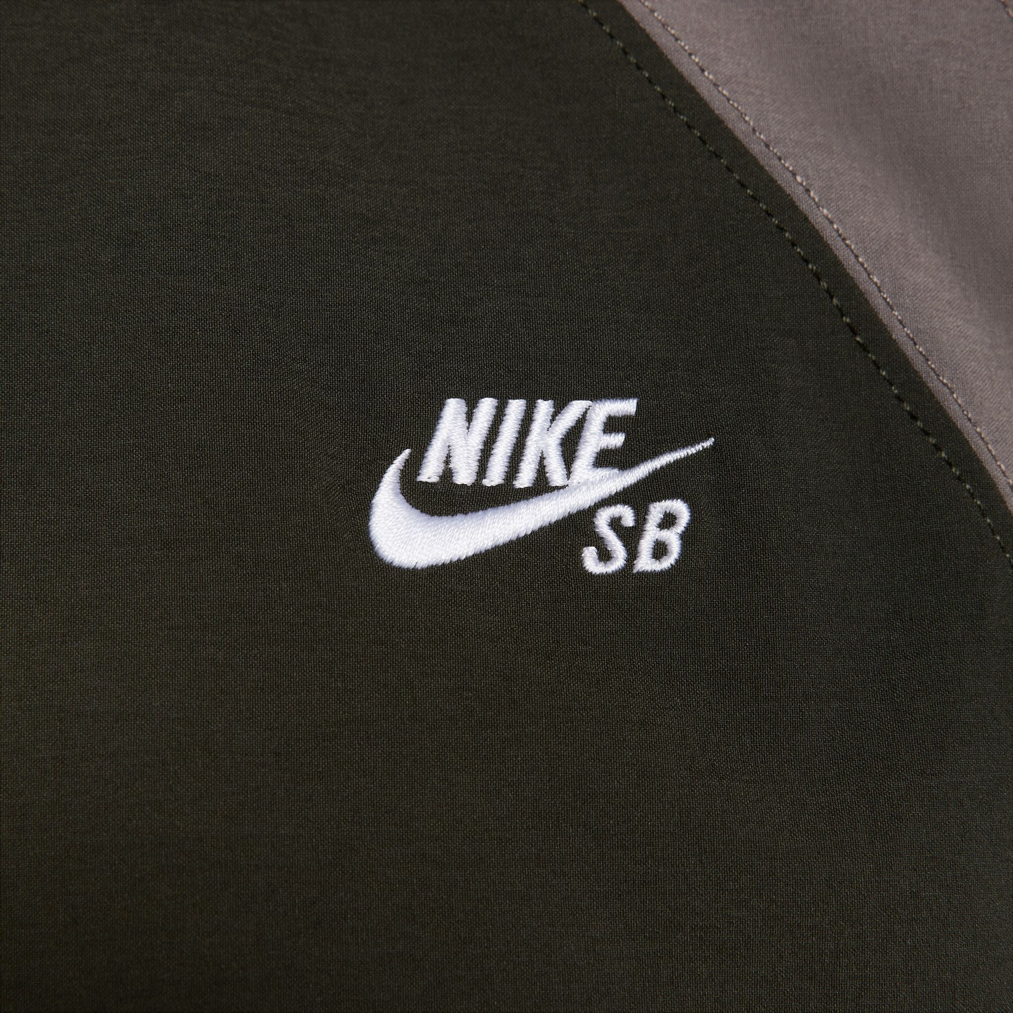 Nike SB Full Zip Woven Jacket - Sequoia/Cave Stone/White