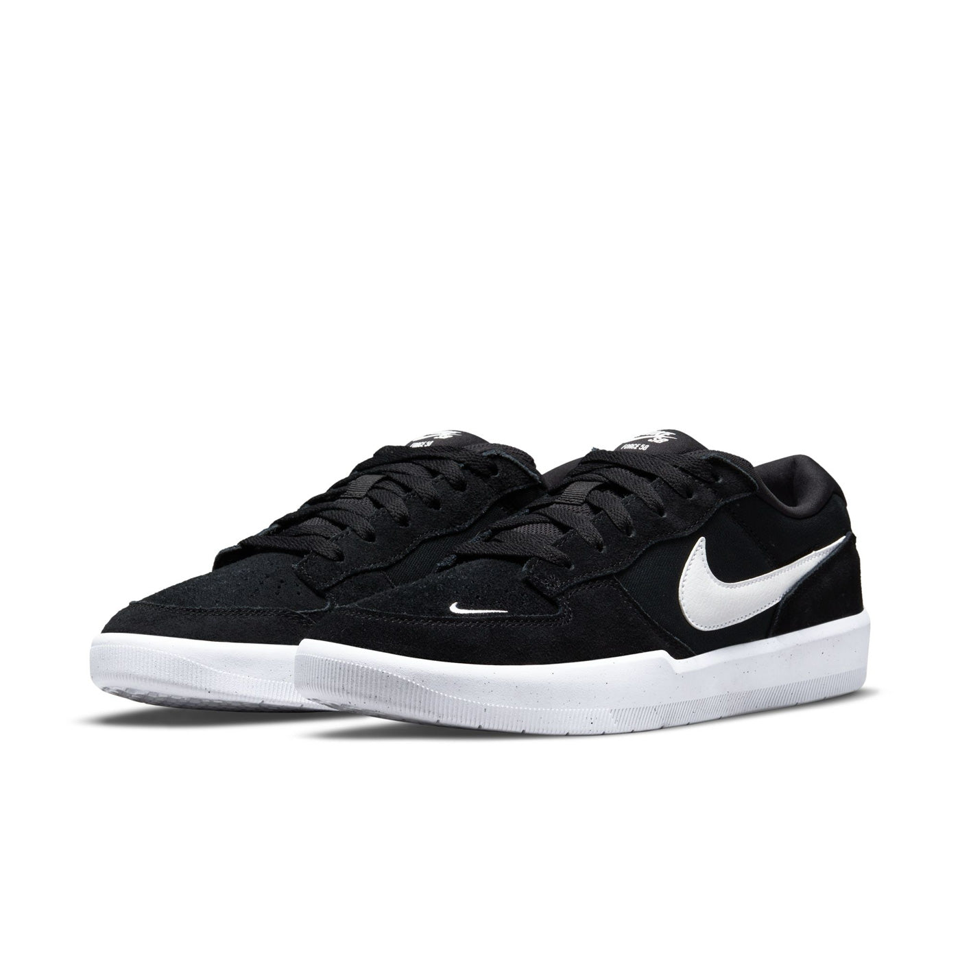 Black nike sb force 58 low top shoes with white sole and white nike logo. Free shipping over £50